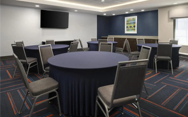 Hampton Inn & Suites Yonkers - Westchester