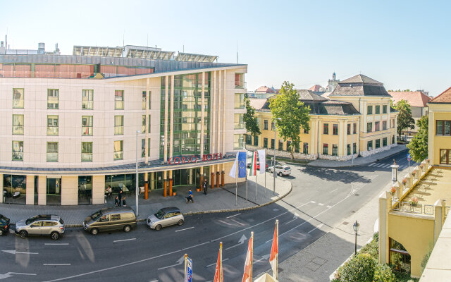 Corso Hotel Pécs