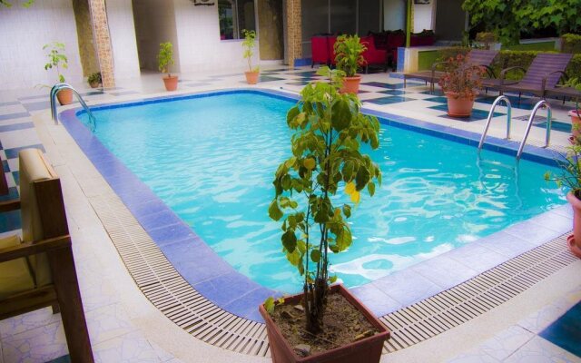Royal City Hotel