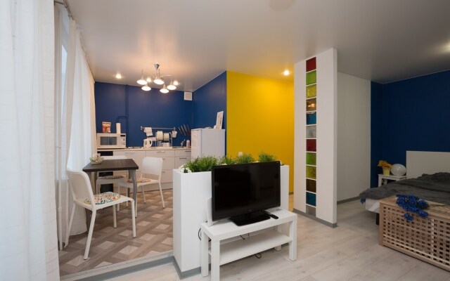 Etazhi 13. Mamina-Sibirjaka - Lunacharskogo