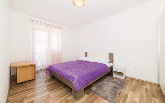 Beautiful Home in Marina With Wifi and 7 Bedrooms