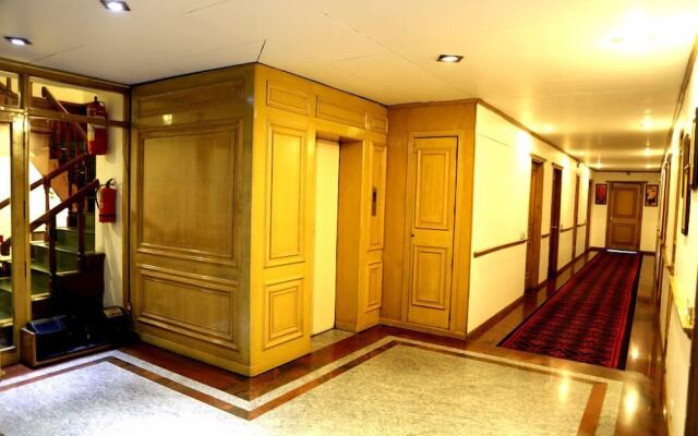 Hotel Kamal Palace