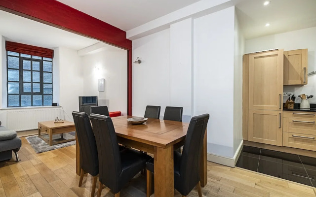 Shelton Apartment, London