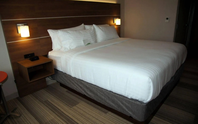 Holiday Inn Express Chesapeake - Norfolk by IHG