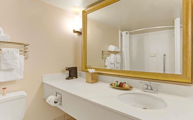 Delta Hotels Denver Thornton