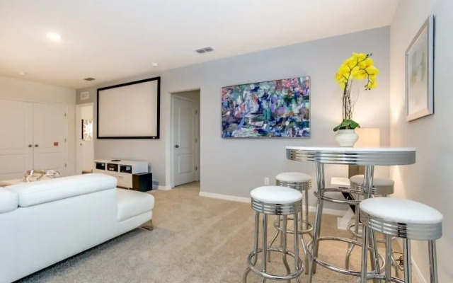 7028oakwood 6 Bedroom Villa by Redawning