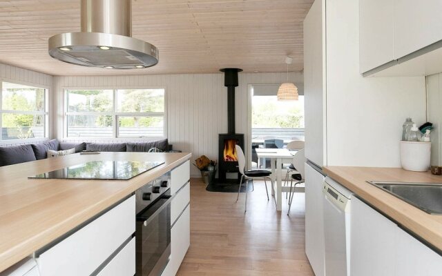 Garden View Holiday Home in Storvorde near Sea