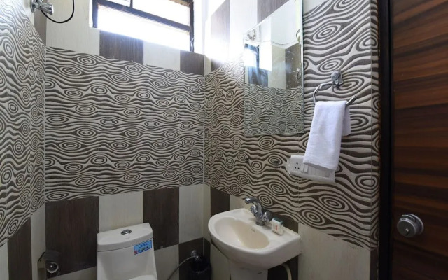 OYO 12818 Dev Villa