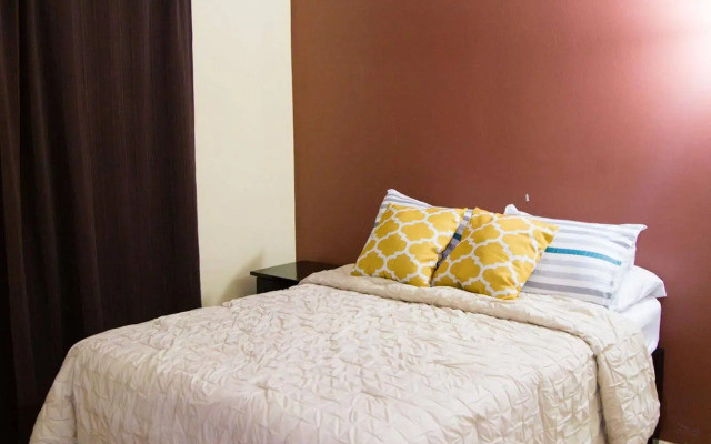 New Kingston Guest Apartment at Westbury