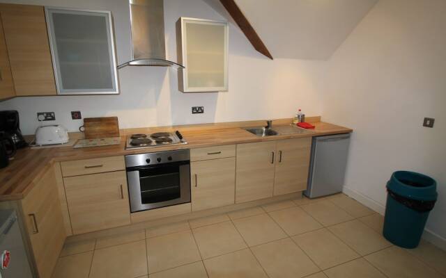 Ashgrove Court Penthouse's by Cardiff Holiday Homes