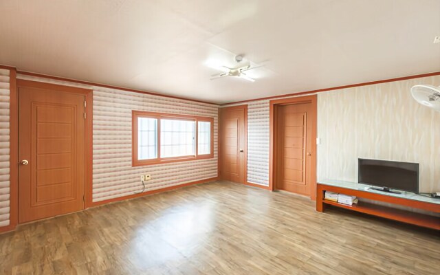 Namhae Namhae Bada Pension