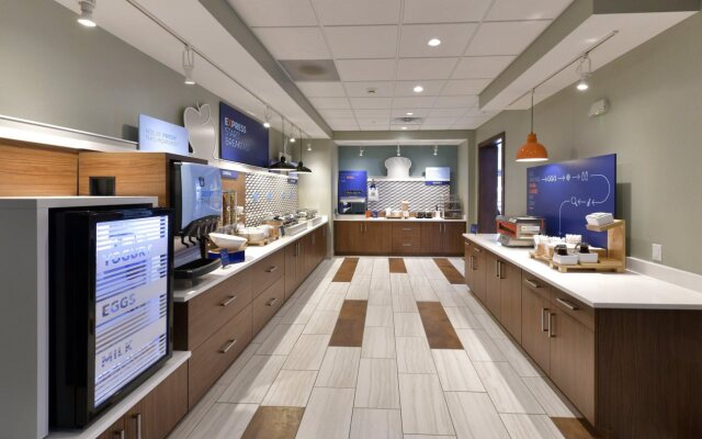 Holiday Inn Express & Suites Millersburg by IHG