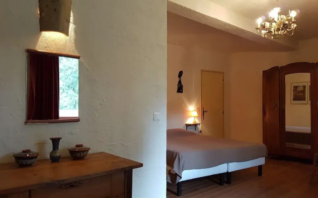 Magnificent Villa in Les Mages With Jacuzzi