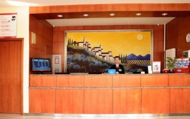 Hanting Hotel Changping Beiqijia Branch