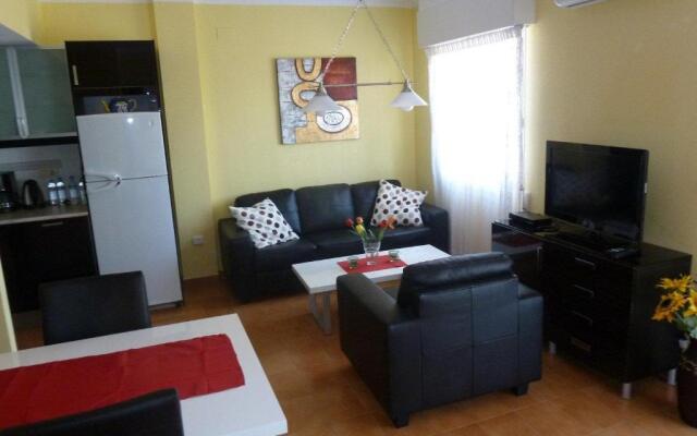Apartment with side seaview 60 meters from sea
