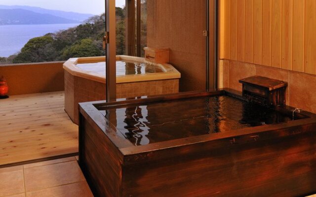 Jikan Wo Tabisuru Yado Umi No Hana