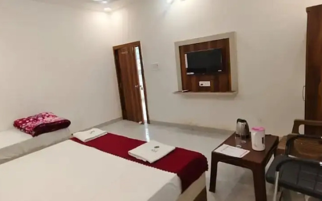 Goroomgo Mateshwari Palace Ayodhya