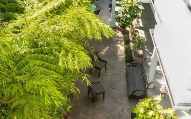 Pacific Blue Inn