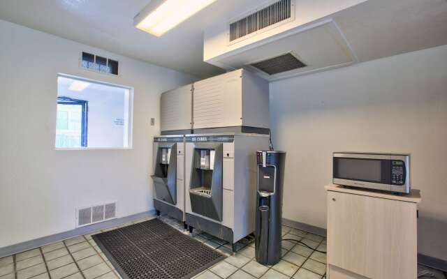 Motel 6 Valdosta, GA - University