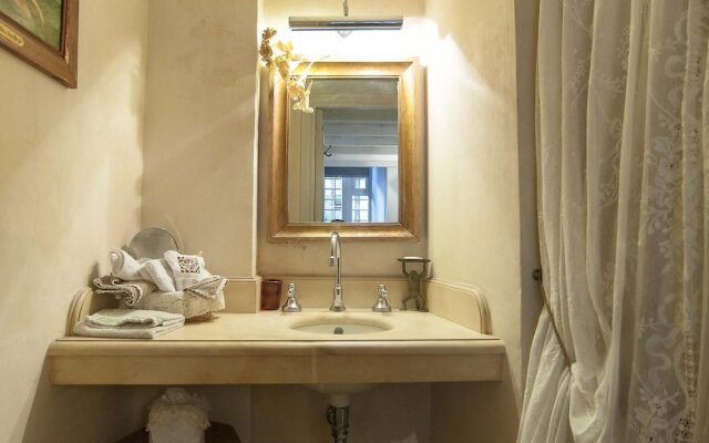 Rome an Aristocratic Apartment in Historic Palace Near the Piazza Navona