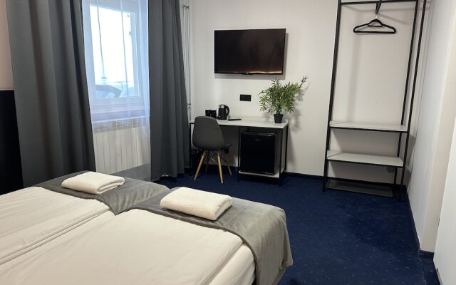Cube House Aparthotel
