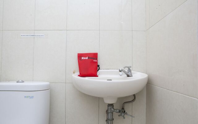 RedDoorz near Institut Teknologi Bandung