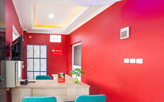 RedDoorz Syariah near Exit Toll Ciawi