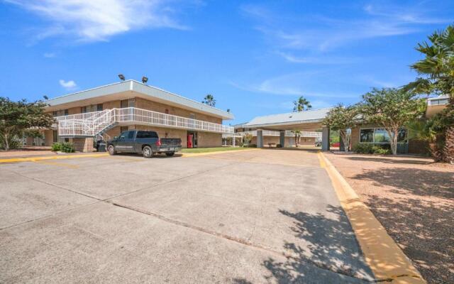 Americas Best Value Inn Beeville