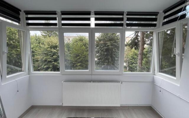 Robert’s Apartament 2
