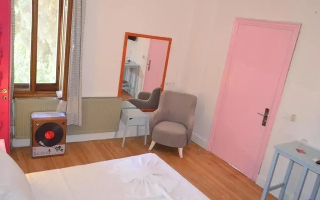 Curcuna Hotel