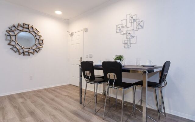 Hollywood Walk of Fame Two Bedrooms