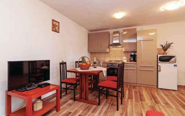 Amazing Home in Maslenica With Wifi and 1 Bedrooms