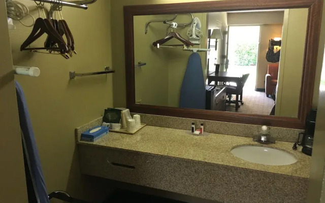 Biloxi Beach Hotel