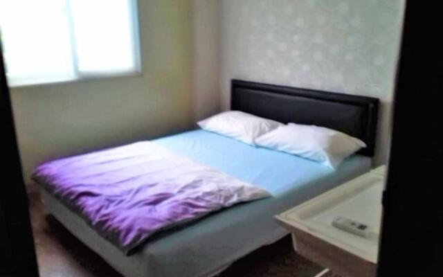 Permata Surya Apartment by Guardian Pro by ZUZU