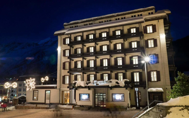 The Dom Hotel