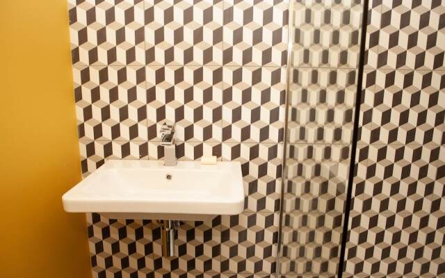 3 Bedroom Townhouse By Gloucester Road