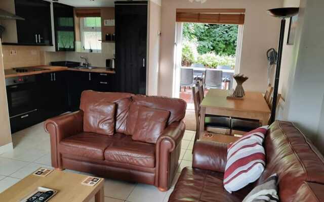 Charming Two Bed Cottage Glan Gwna Holiday Park