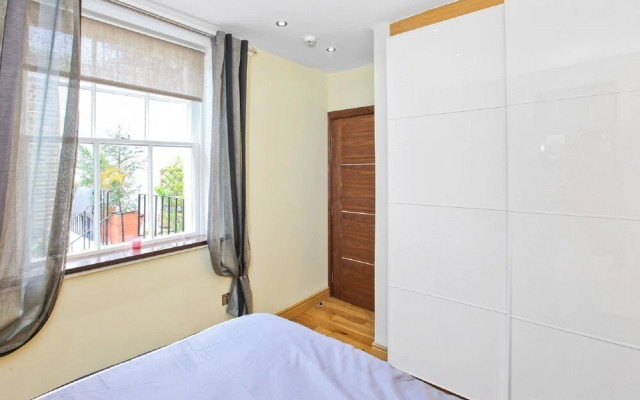 Baker Street Suites