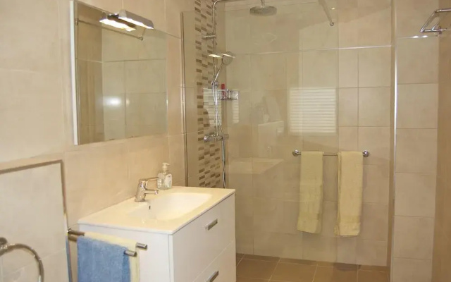 Anabel House With Private Pool