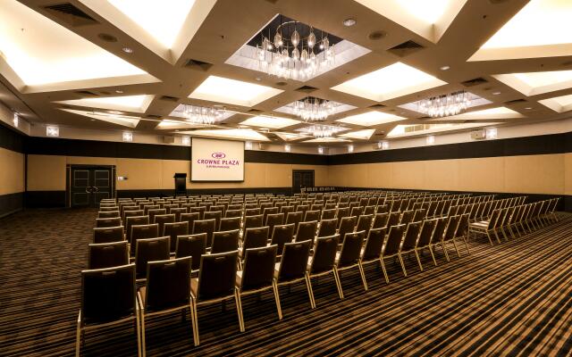 Crowne Plaza Surfers Paradise by IHG