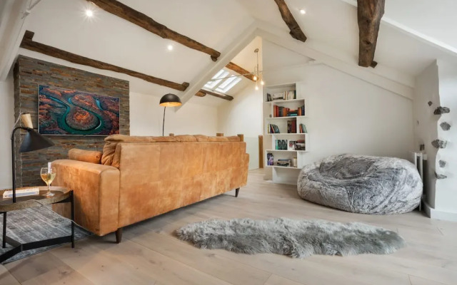 Wharton House Mews Retreat for two