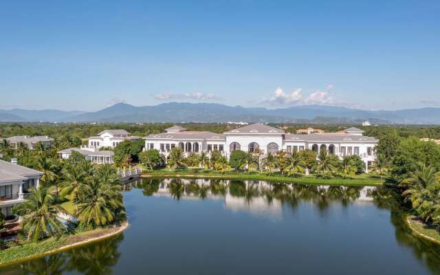 Melia Vinpearl Cam Ranh Beach Resort