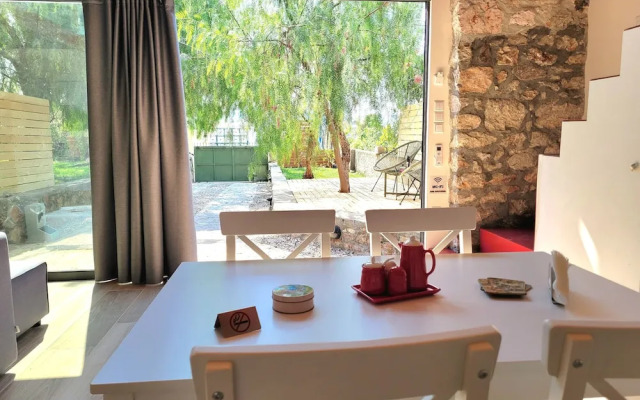 Adorable Entire Guest House Near Sounio, in Athens