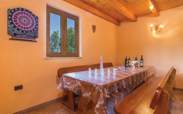 Awesome Home in Sumber With Sauna, Wifi and 7 Bedrooms