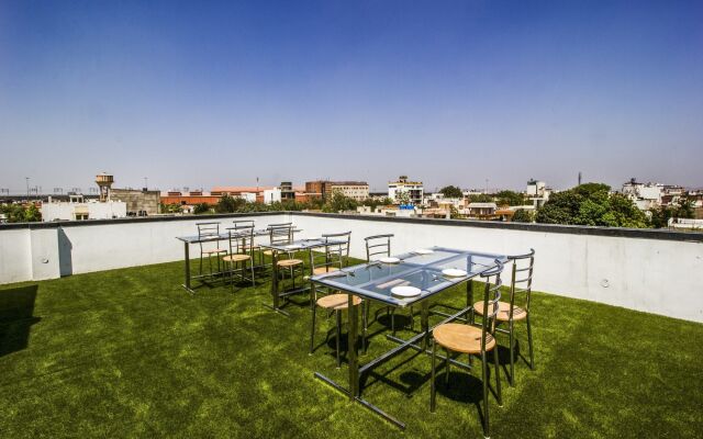 FabHotel Prime Sapphire Inn