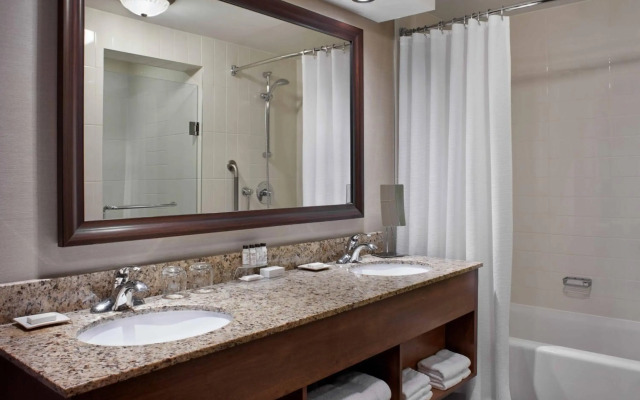 Delta Hotels by Marriott Ottawa City Centre