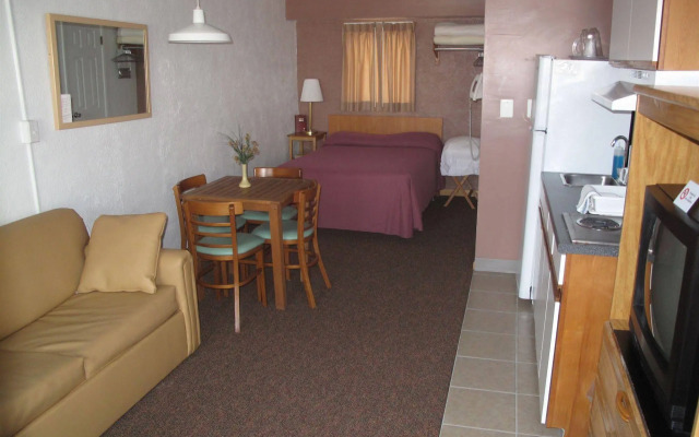 Pink Champagne Motel