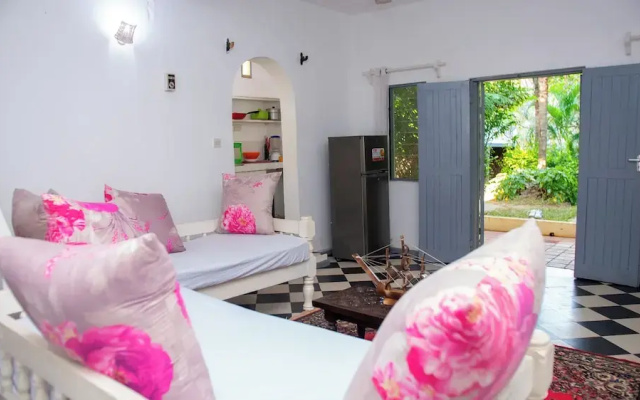 Cosy beach villa