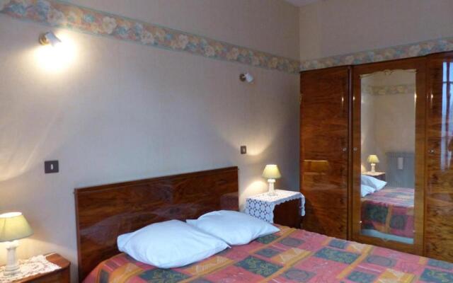 Gîte Saint-Germain-des-Fossés, 5 pièces, 8 personnes - FR-1-489-248