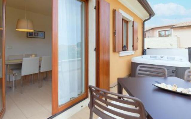 Apartment Enrico - Two Bedroom Apartment with Balcony